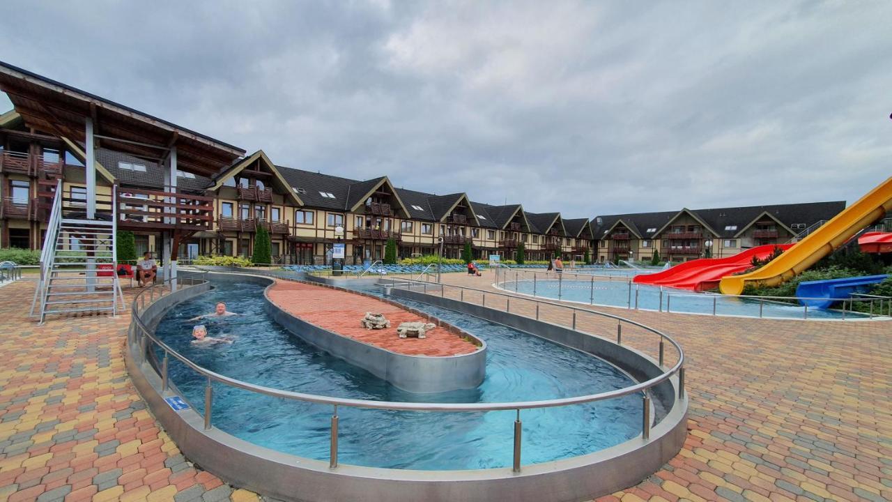 Apartman Aquapark - Hotel เบเชนยอวา ภายนอก รูปภาพ