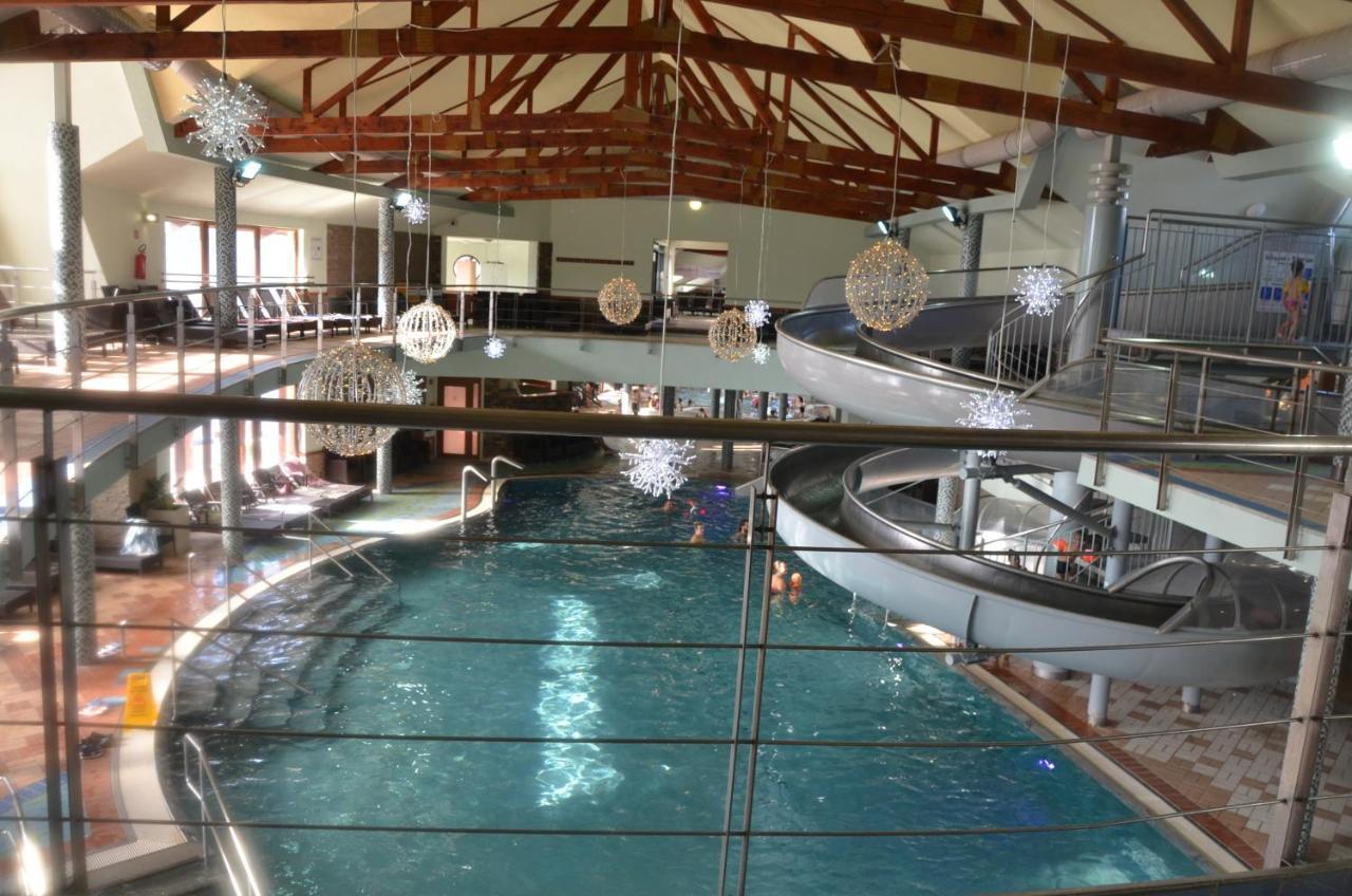 Apartman Aquapark - Hotel เบเชนยอวา ภายนอก รูปภาพ
