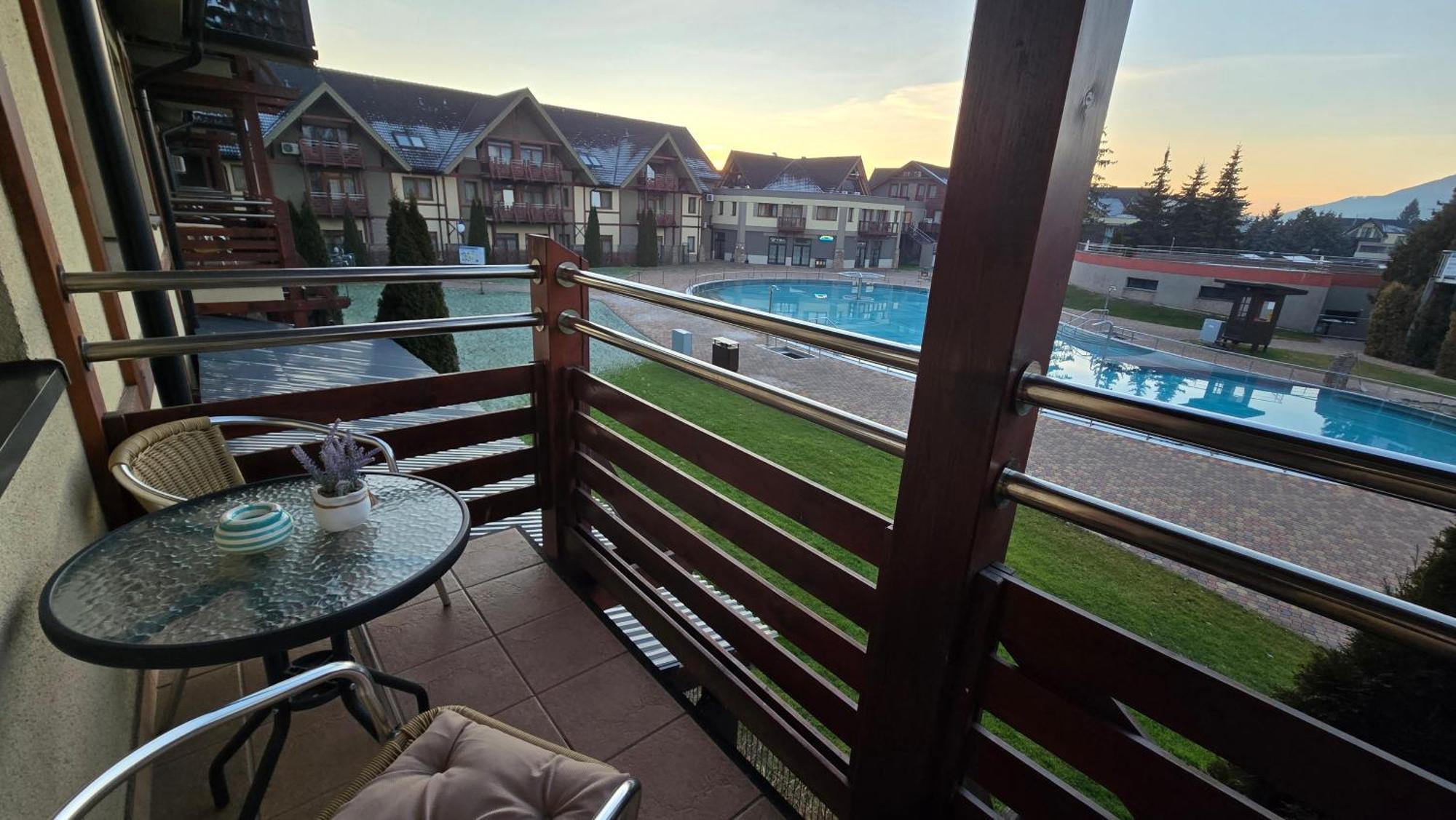 Apartman Aquapark - Hotel เบเชนยอวา ภายนอก รูปภาพ