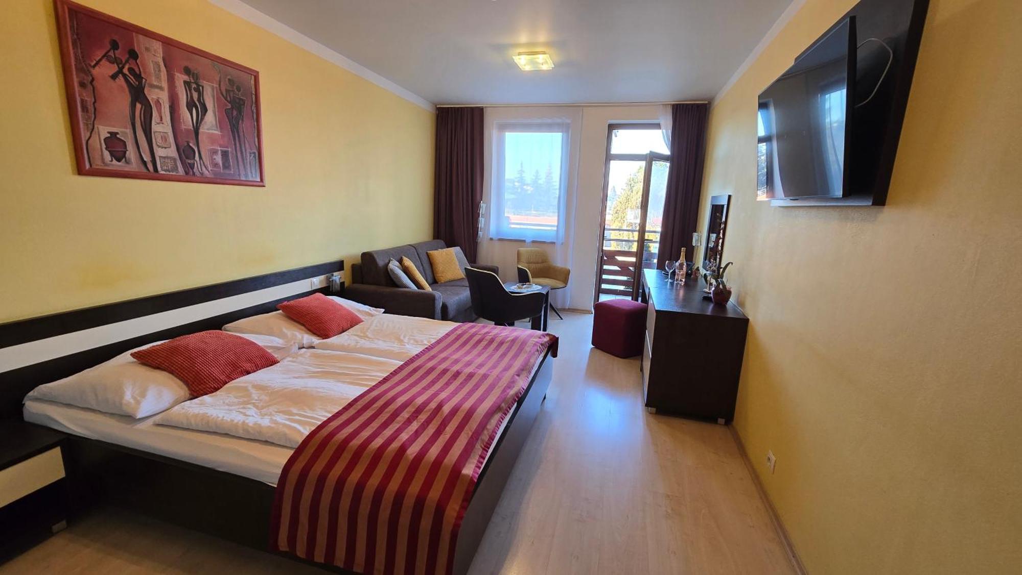 Apartman Aquapark - Hotel เบเชนยอวา ภายนอก รูปภาพ