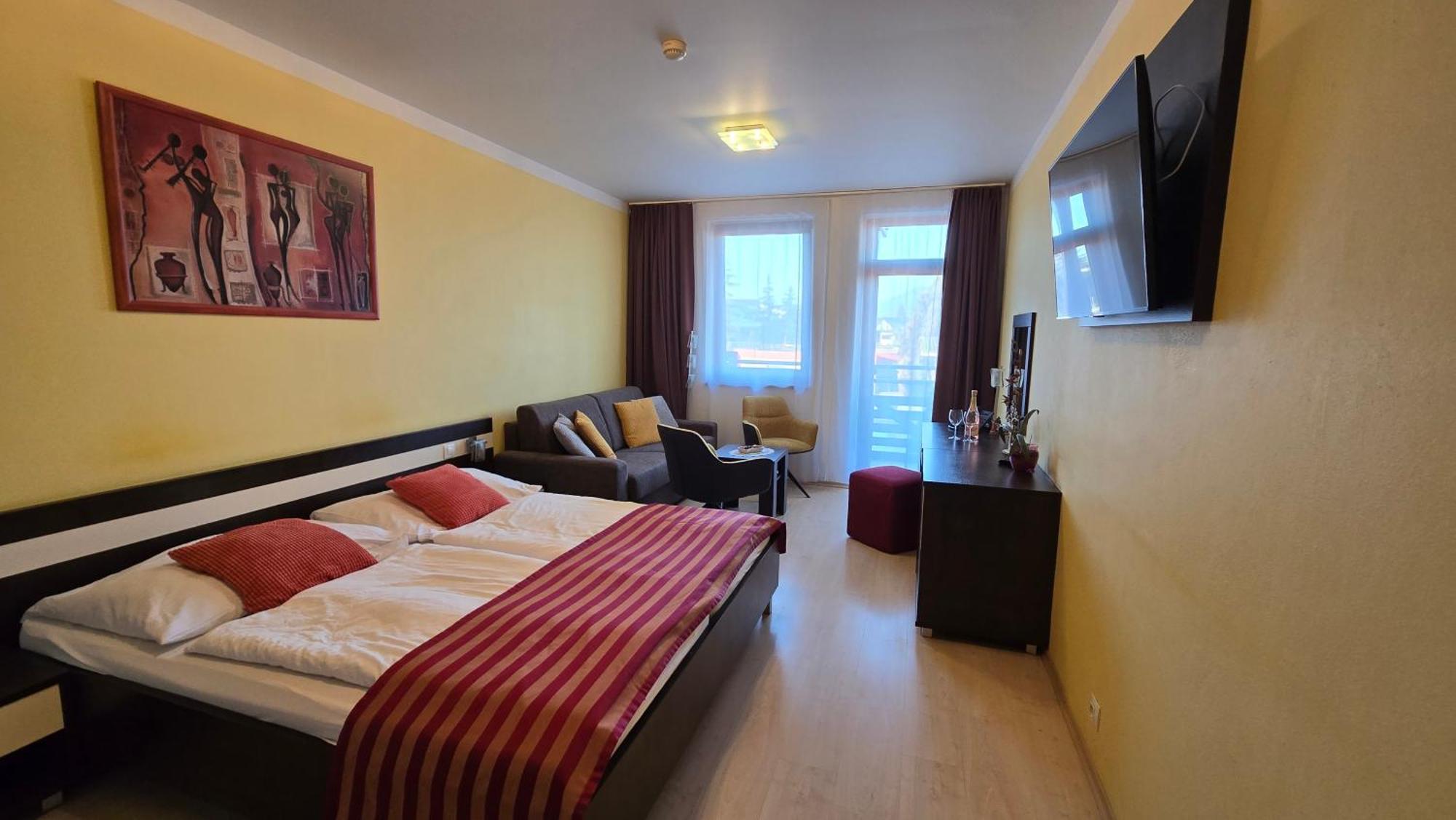 Apartman Aquapark - Hotel เบเชนยอวา ภายนอก รูปภาพ